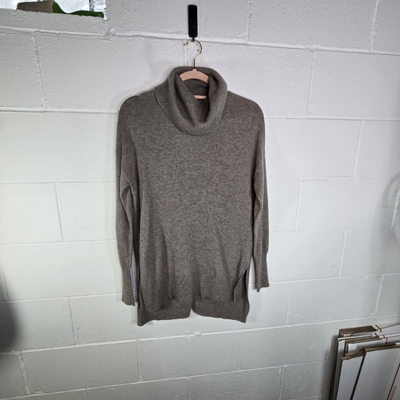 Tahari Pure Cashmere Cowl Neck Hi Low Sweater - Picture 11 of 11